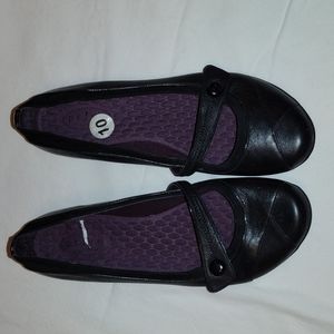 Clark's Privo Leather Flats